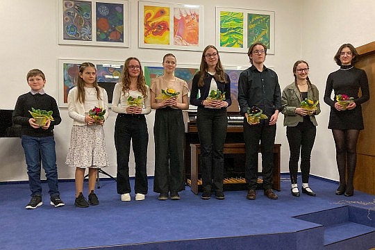 Jarní koncert<span class='fst-italic fs-6 d-block mt-1'>starší žáci</span>