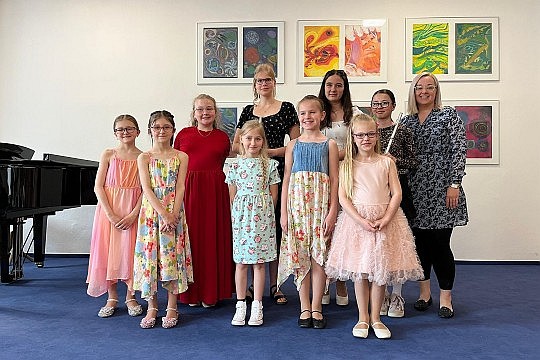 Třídní koncert<span class='fst-italic fs-6 d-block mt-1'>p. uč. Foitová</span>