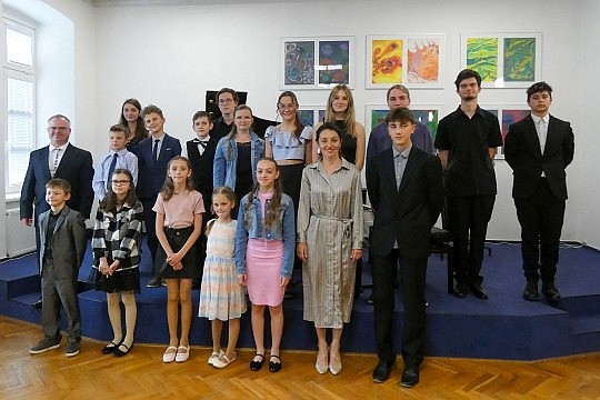 Třídní koncert<span class='fst-italic fs-6 d-block mt-1'>p. uč. Fischer</span>